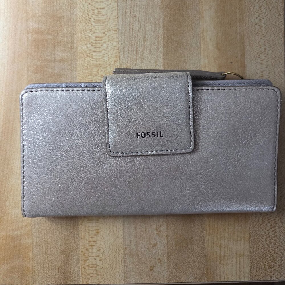 Womens gold metallic Fossil Wallet